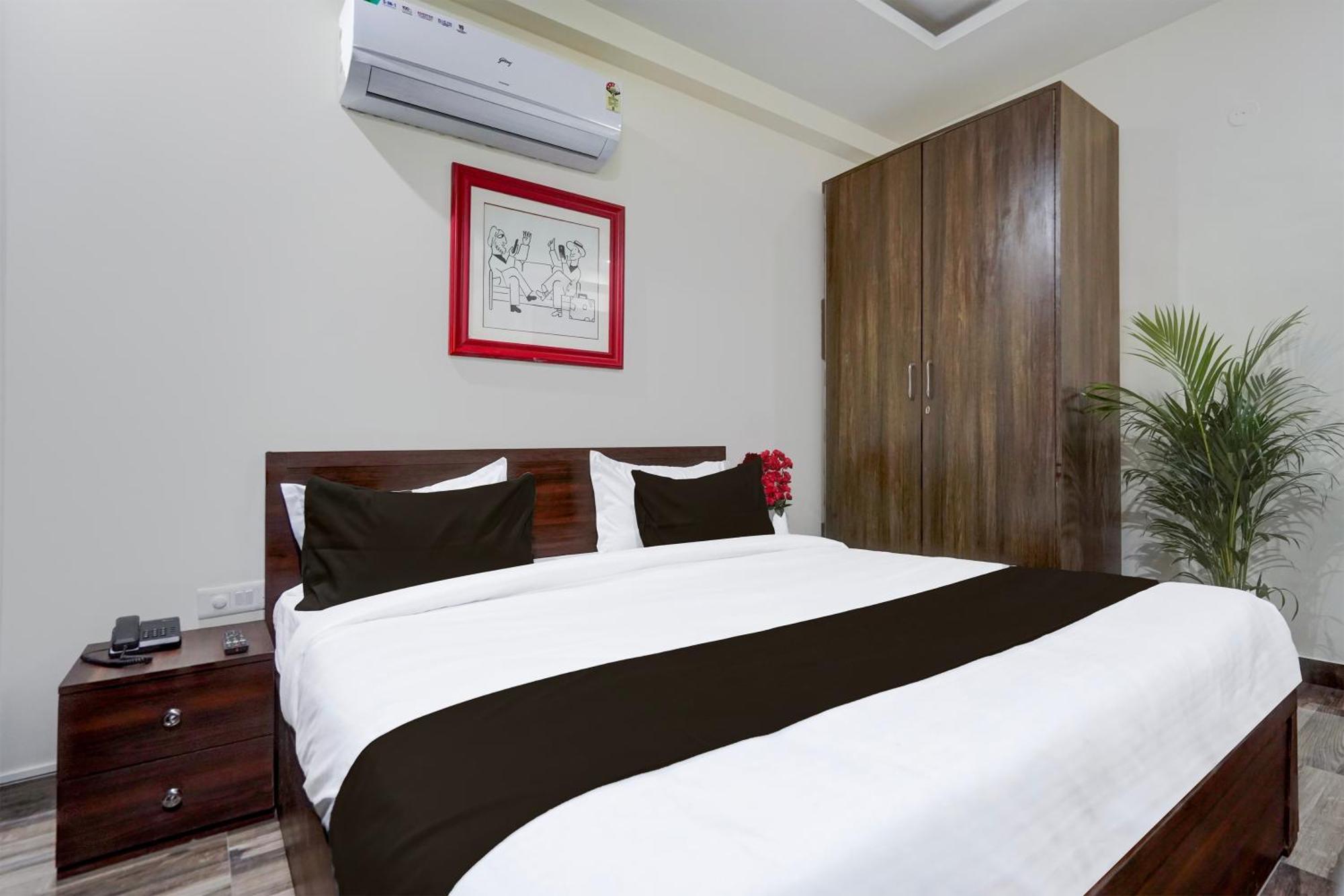 Townhouse Delight Inn Gurgáon Kültér fotó